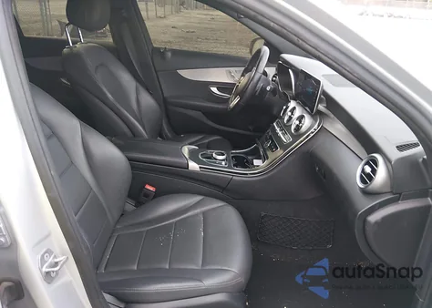 2019 Mercedes-Benz C 300 from USA, damaged, VIN 55SWF8DB4KU321769